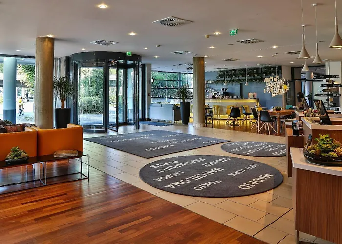 Отель Frankfurt Messe Affiliated By Melia 4*