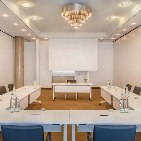 Hotel Frankfurt Messe Affiliated By Melia 4*
