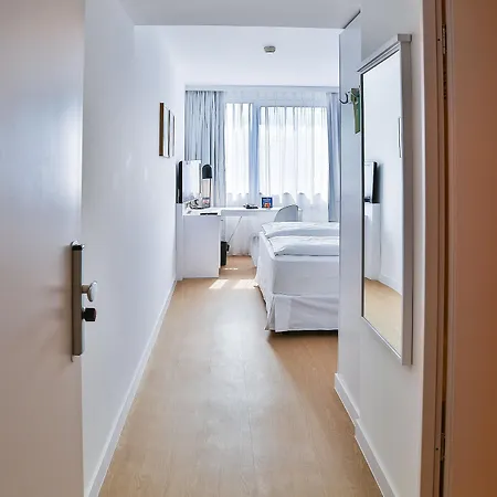 Hotel Frankfurt Messe Affiliated By Melia