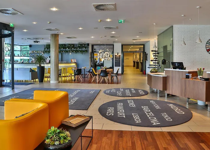 Отель Frankfurt Messe Affiliated By Melia 4*